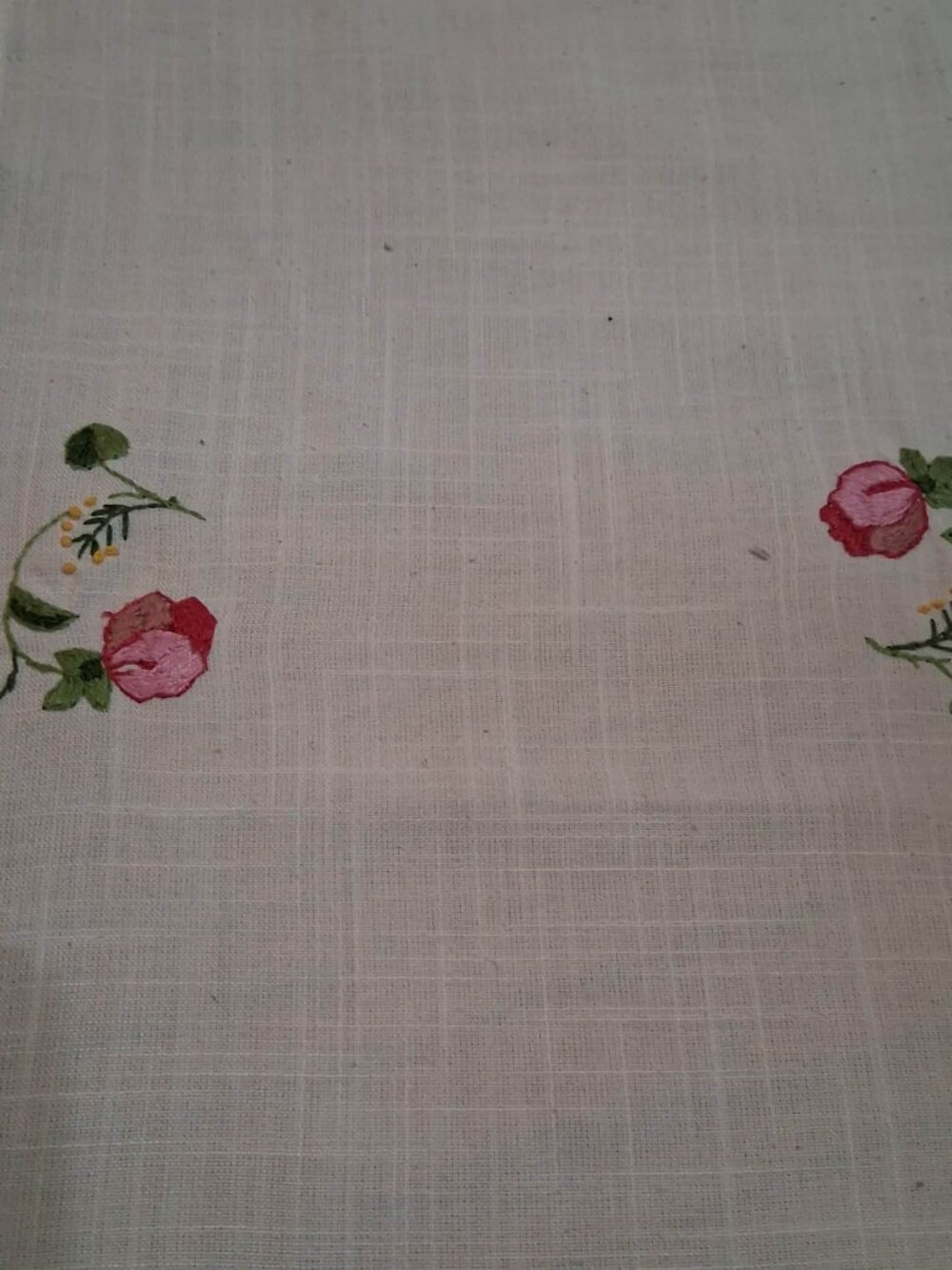 Embroidered Floral Table Runner - Picture 2 of 7